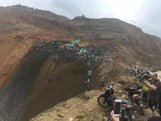 包含后江祖母绿翡翠原石戒面的词条-第11张图片-翡翠网