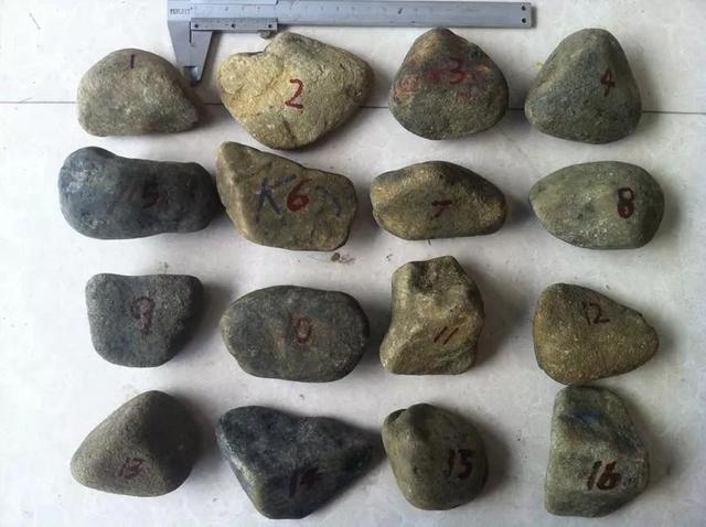 翡翠王朝里的原石好不好翡翠原石什么场口好-第1张图片-翡翠网 翡翠王朝里的原石好不好翡翠原石什么场口好-第1张图片-翡翠网