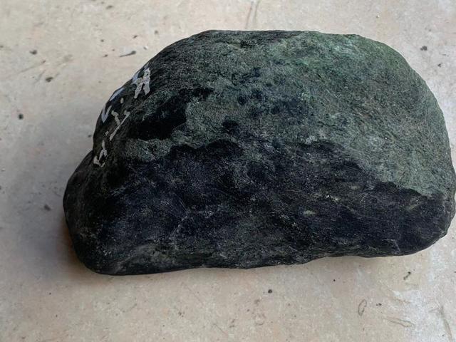 沙色翡翠原石视频,台湾翡翠原石脱沙-第8张图片-翡翠网 沙色翡翠原石视频,台湾翡翠原石脱沙-第8张图片-翡翠网