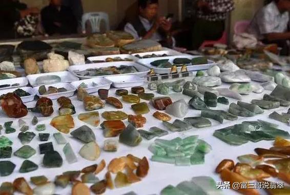 翡翠知识15问,翡翠问卡几是什么意思-第1张图片-翡翠网 翡翠知识15问,翡翠问卡几是什么意思-第1张图片-翡翠网