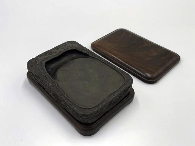 丹青翡翠价格的简单介绍-第14张图片-翡翠网 丹青翡翠价格的简单介绍-第14张图片-翡翠网