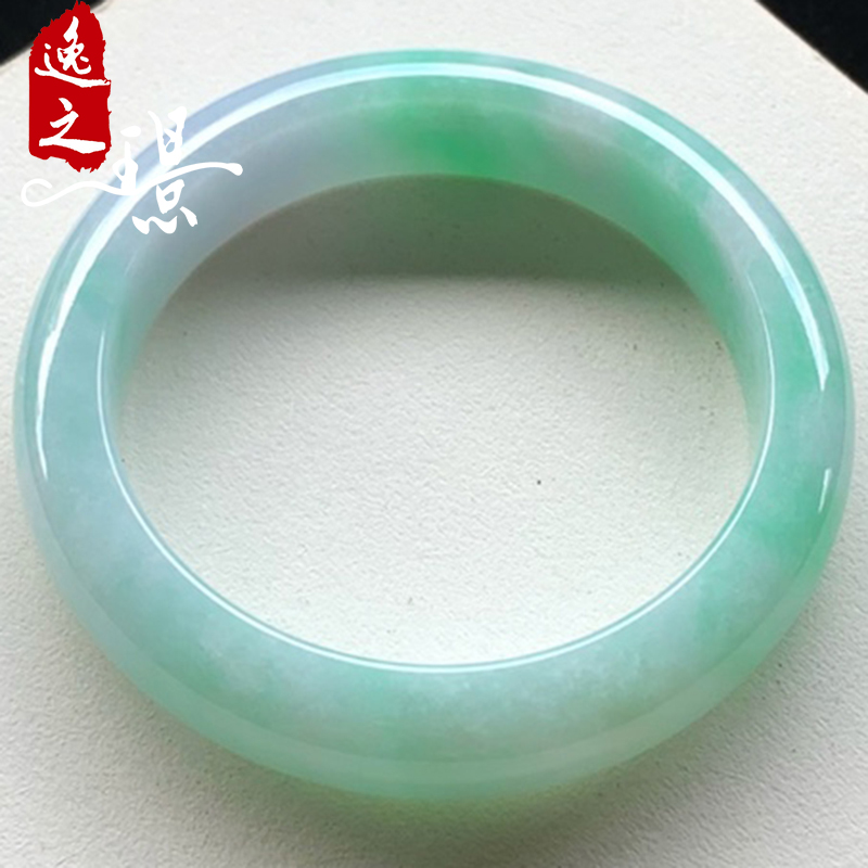 糯化翡翠吊坠价格翡翠糯化的价格-第1张图片-翡翠网