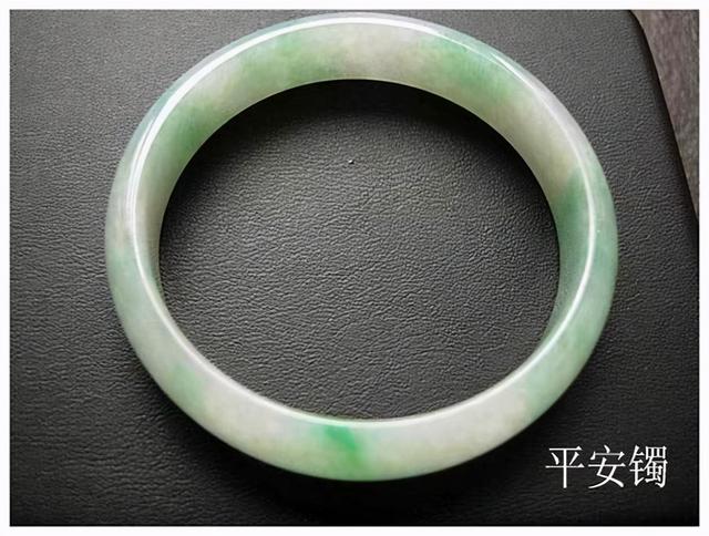 翡翠手镯的价值与作用的简单介绍-第5张图片-翡翠网 翡翠手镯的价值与作用的简单介绍-第5张图片-翡翠网