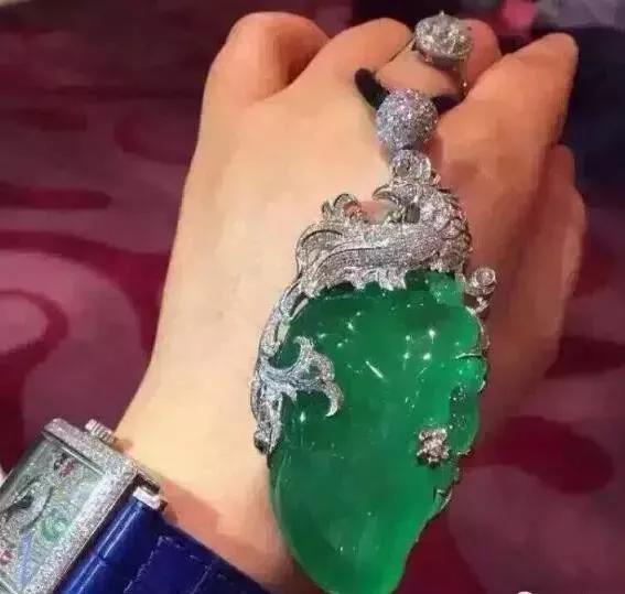 柬埔寨翡翠原石哪里买的简单介绍-第2张图片-翡翠网 柬埔寨翡翠原石哪里买的简单介绍-第2张图片-翡翠网