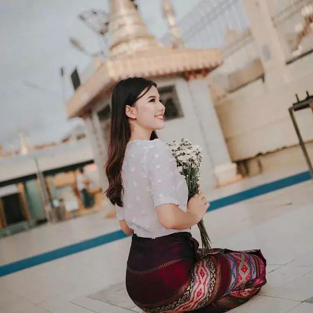 柬埔寨翡翠原石哪里买的简单介绍-第7张图片-翡翠网 柬埔寨翡翠原石哪里买的简单介绍-第7张图片-翡翠网