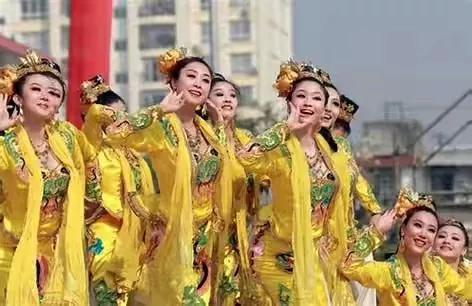 柬埔寨翡翠原石哪里买的简单介绍-第9张图片-翡翠网 柬埔寨翡翠原石哪里买的简单介绍-第9张图片-翡翠网