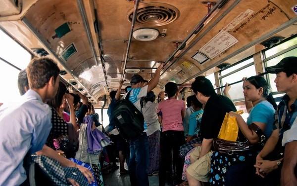 柬埔寨翡翠原石哪里买的简单介绍-第11张图片-翡翠网 柬埔寨翡翠原石哪里买的简单介绍-第11张图片-翡翠网