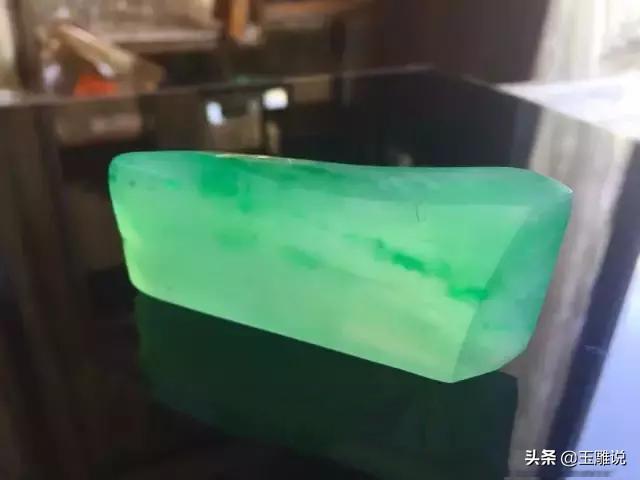 莫湾基黄雾表现,墨湾翡翠原石和新坑料子-第1张图片-翡翠网 莫湾基黄雾表现,墨湾翡翠原石和新坑料子-第1张图片-翡翠网