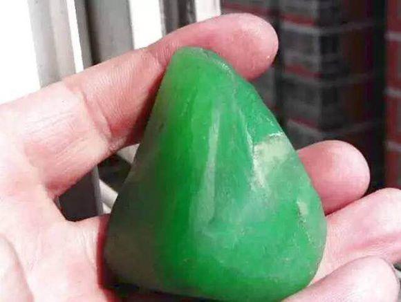 冰种翡翠原石翡翠毛料冷知识-第5张图片-翡翠网 冰种翡翠原石翡翠毛料冷知识-第5张图片-翡翠网