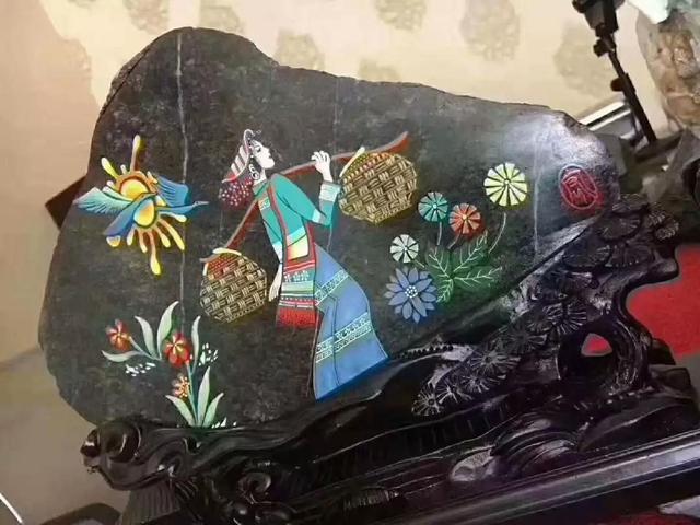 翡翠原石怎么自己开窗切割翡翠原石-第4张图片-翡翠网 翡翠原石怎么自己开窗切割翡翠原石-第4张图片-翡翠网