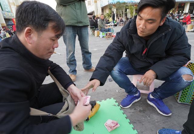 南京有翡翠原石市场吗,南京哪里可以收翡翠成品-第7张图片-翡翠网 南京有翡翠原石市场吗,南京哪里可以收翡翠成品-第7张图片-翡翠网