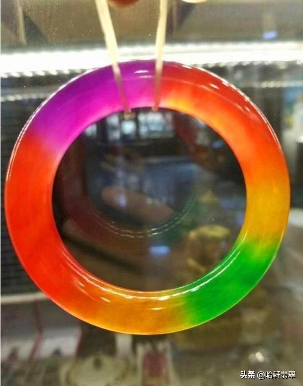 关于翡翠手镯挑选价格50万的信息-第2张图片-翡翠网 关于翡翠手镯挑选价格50万的信息-第2张图片-翡翠网