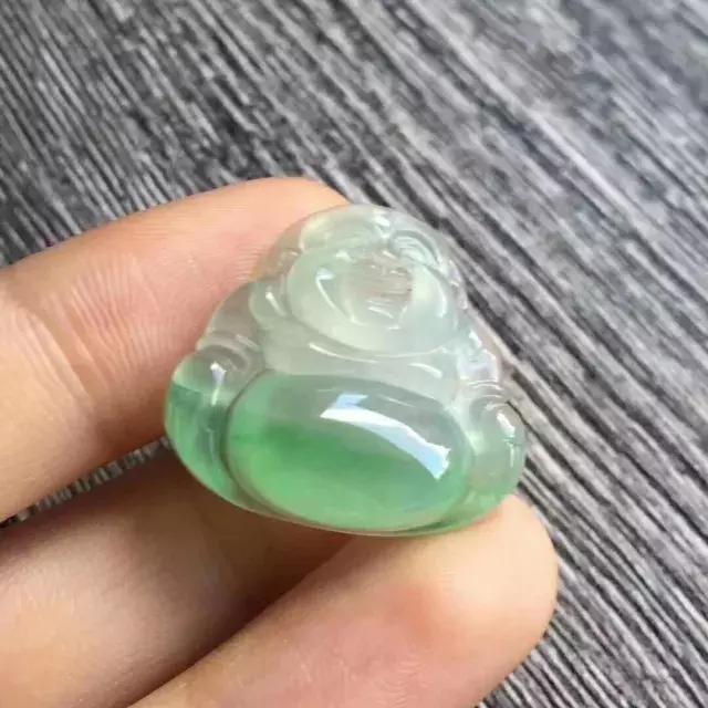 冰种翡翠小佛价格的简单介绍-第8张图片-翡翠网 冰种翡翠小佛价格的简单介绍-第8张图片-翡翠网