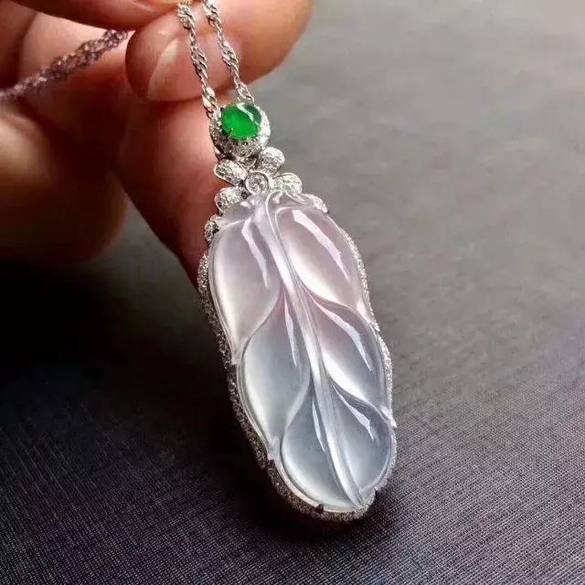 冰种翡翠小佛价格的简单介绍-第11张图片-翡翠网 冰种翡翠小佛价格的简单介绍-第11张图片-翡翠网