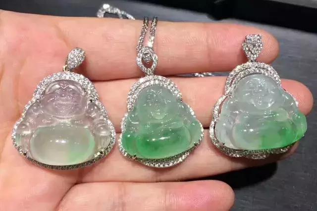 冰种翡翠小佛价格的简单介绍-第15张图片-翡翠网 冰种翡翠小佛价格的简单介绍-第15张图片-翡翠网