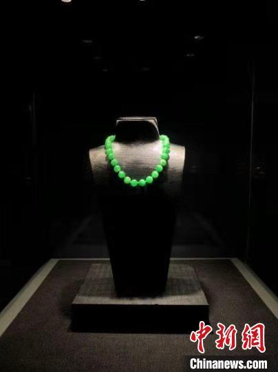 福建翡翠原石的简单介绍-第2张图片-翡翠网 福建翡翠原石的简单介绍-第2张图片-翡翠网