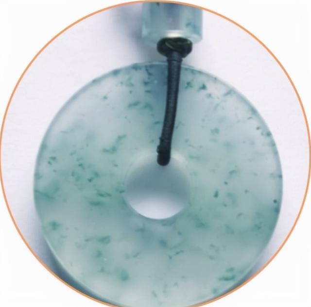 翡翠和玉的区别绿翠翡翠知识-第3张图片-翡翠网 翡翠和玉的区别绿翠翡翠知识-第3张图片-翡翠网