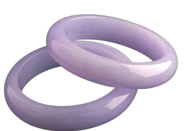 翡翠和玉的区别绿翠翡翠知识-第7张图片-翡翠网 翡翠和玉的区别绿翠翡翠知识-第7张图片-翡翠网