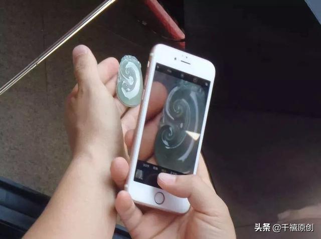 千禧翡翠手镯定制的直播间,冰种翡翠手镯-第37张图片-翡翠网 千禧翡翠手镯定制的直播间,冰种翡翠手镯-第37张图片-翡翠网