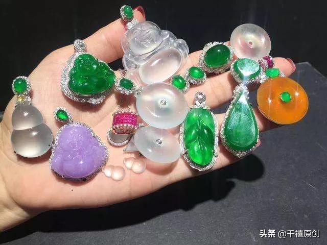 千禧翡翠手镯定制的直播间,冰种翡翠手镯-第44张图片-翡翠网 千禧翡翠手镯定制的直播间,冰种翡翠手镯-第44张图片-翡翠网