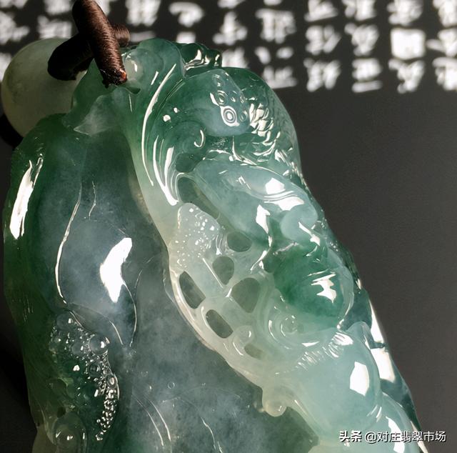 翡翠工艺知识大全什么是好翡翠-第4张图片-翡翠网 翡翠工艺知识大全什么是好翡翠-第4张图片-翡翠网