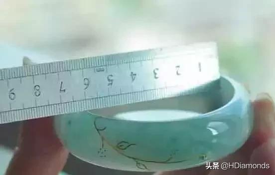 关于翡翠手镯测量方法的信息-第2张图片-翡翠网 关于翡翠手镯测量方法的信息-第2张图片-翡翠网