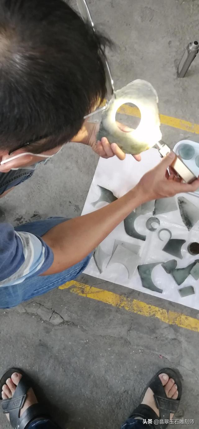 开翡翠手镯直播,翡翠镯子报价-第14张图片-翡翠网 开翡翠手镯直播,翡翠镯子报价-第14张图片-翡翠网