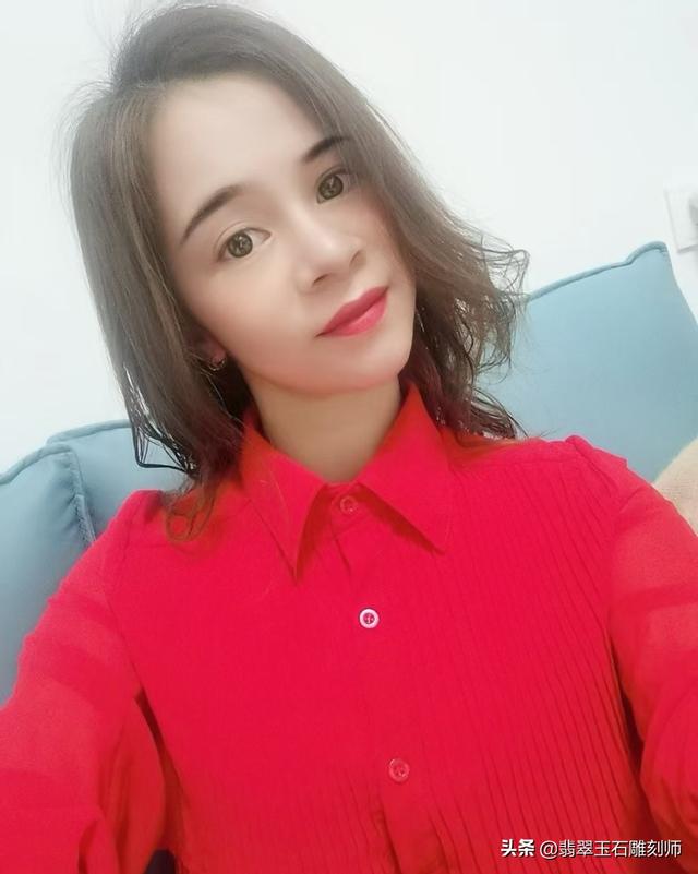 开翡翠手镯直播,翡翠镯子报价-第16张图片-翡翠网 开翡翠手镯直播,翡翠镯子报价-第16张图片-翡翠网