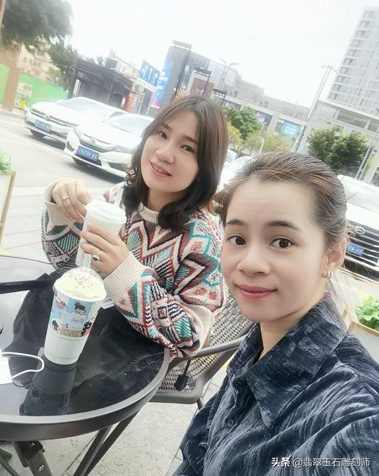 开翡翠手镯直播,翡翠镯子报价-第17张图片-翡翠网 开翡翠手镯直播,翡翠镯子报价-第17张图片-翡翠网