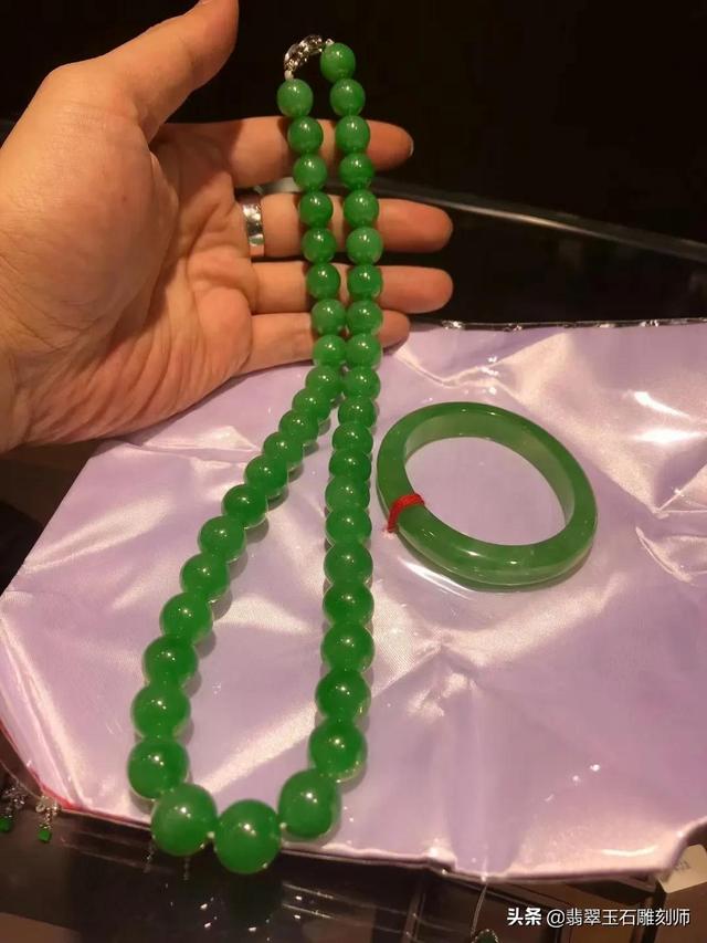 开翡翠手镯直播,翡翠镯子报价-第19张图片-翡翠网 开翡翠手镯直播,翡翠镯子报价-第19张图片-翡翠网