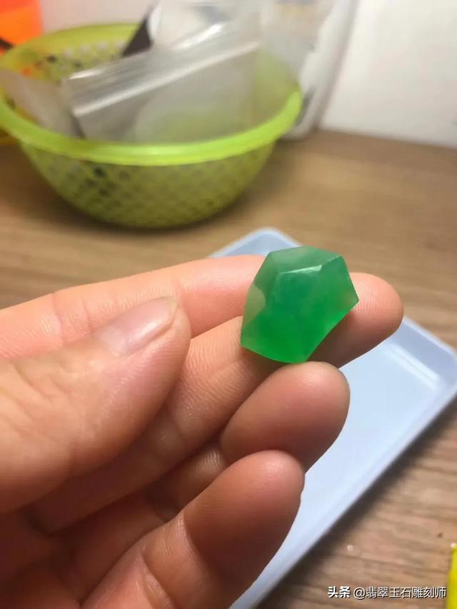 开翡翠手镯直播,翡翠镯子报价-第28张图片-翡翠网 开翡翠手镯直播,翡翠镯子报价-第28张图片-翡翠网