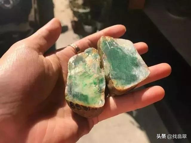 关于翡翠原石双龙戏珠的信息-第5张图片-翡翠网 关于翡翠原石双龙戏珠的信息-第5张图片-翡翠网