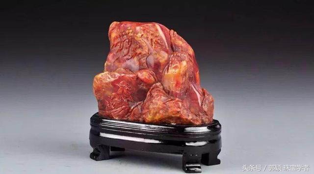 翡翠原石怎么开皮,翡翠原石蛤蟆皮-第5张图片-翡翠网 翡翠原石怎么开皮,翡翠原石蛤蟆皮-第5张图片-翡翠网