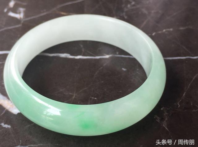 如何分辨翡翠原石是不是b货的简单介绍-第4张图片-翡翠网 如何分辨翡翠原石是不是b货的简单介绍-第4张图片-翡翠网