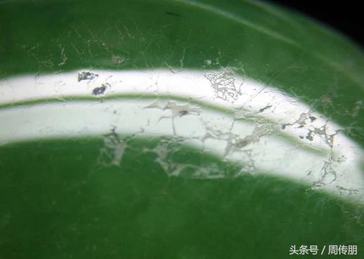 如何分辨翡翠原石是不是b货的简单介绍-第6张图片-翡翠网 如何分辨翡翠原石是不是b货的简单介绍-第6张图片-翡翠网