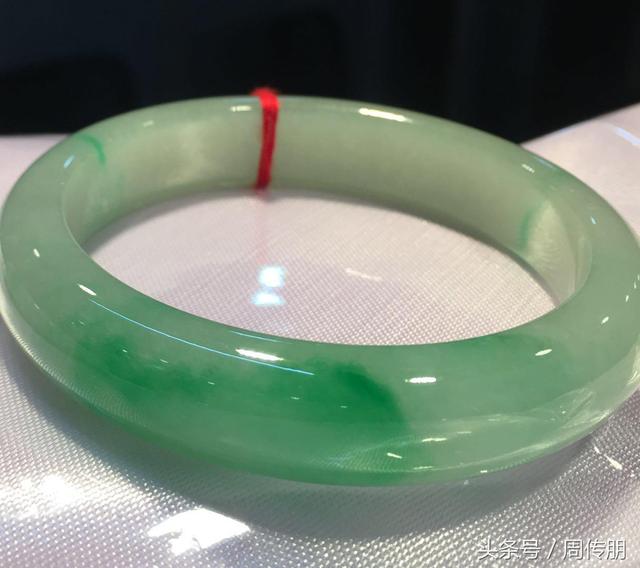 如何分辨翡翠原石是不是b货的简单介绍-第12张图片-翡翠网 如何分辨翡翠原石是不是b货的简单介绍-第12张图片-翡翠网