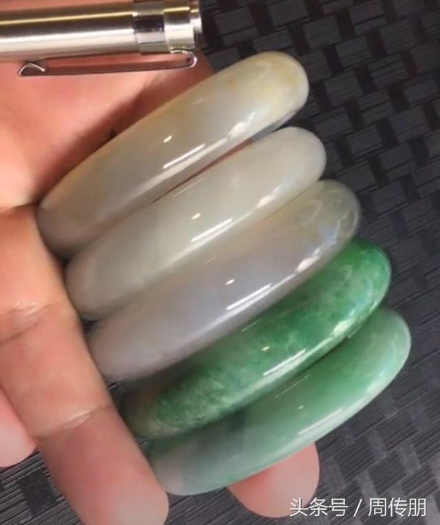 如何分辨翡翠原石是不是b货的简单介绍-第16张图片-翡翠网 如何分辨翡翠原石是不是b货的简单介绍-第16张图片-翡翠网