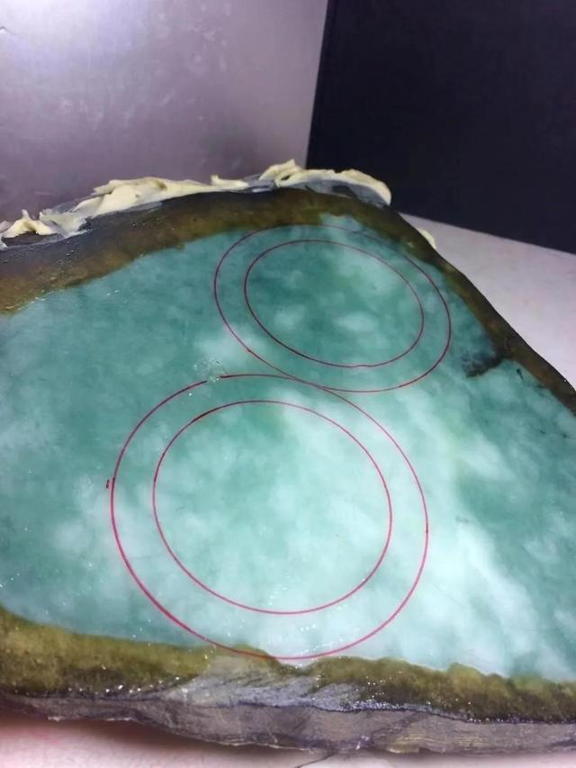 翡翠原石怎么买才能涨大涨的翡翠原石-第6张图片-翡翠网