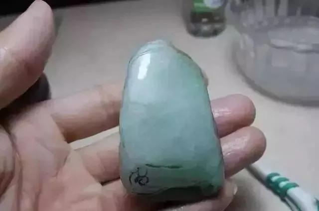 大马坎紫翡翠价格的简单介绍-第2张图片-翡翠网 大马坎紫翡翠价格的简单介绍-第2张图片-翡翠网