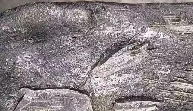 翡翠原石达木坎特点,32种翡翠颜色等级排名-第7张图片-翡翠网 翡翠原石达木坎特点,32种翡翠颜色等级排名-第7张图片-翡翠网