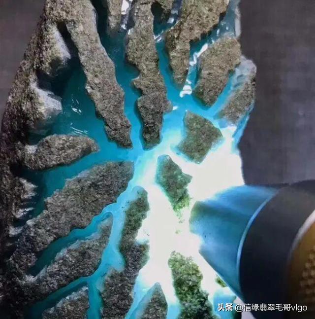 高品质小翡翠原石,翡翠原石满绿小料-第3张图片-翡翠网 高品质小翡翠原石,翡翠原石满绿小料-第3张图片-翡翠网