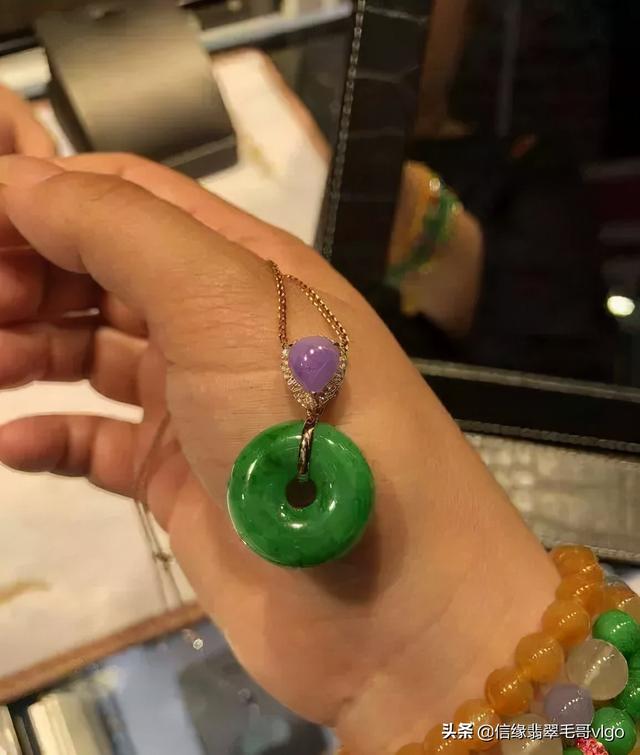 三千万以上的翡翠手镯三千多的翡翠镯子怎么样-第15张图片-翡翠网 三千万以上的翡翠手镯三千多的翡翠镯子怎么样-第15张图片-翡翠网