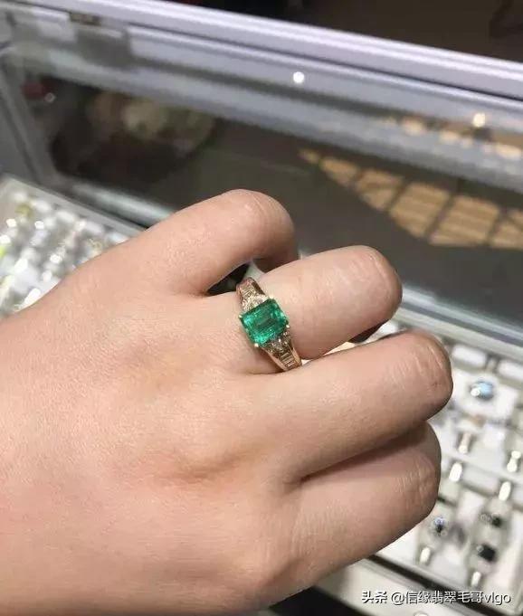 三千万以上的翡翠手镯三千多的翡翠镯子怎么样-第16张图片-翡翠网 三千万以上的翡翠手镯三千多的翡翠镯子怎么样-第16张图片-翡翠网