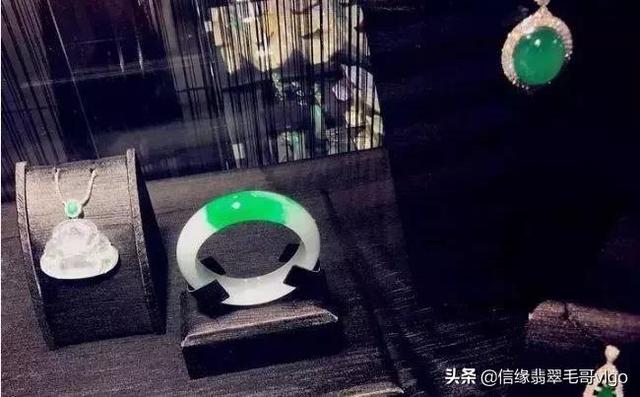 三千万以上的翡翠手镯三千多的翡翠镯子怎么样-第53张图片-翡翠网 三千万以上的翡翠手镯三千多的翡翠镯子怎么样-第53张图片-翡翠网