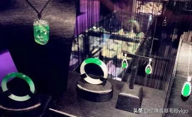 三千万以上的翡翠手镯三千多的翡翠镯子怎么样-第55张图片-翡翠网 三千万以上的翡翠手镯三千多的翡翠镯子怎么样-第55张图片-翡翠网
