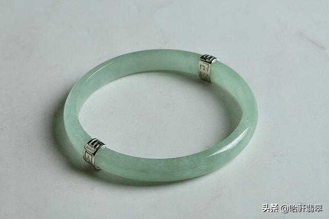 翡翠手镯镶嵌修补图片深圳翡翠手镯描金-第8张图片-翡翠网