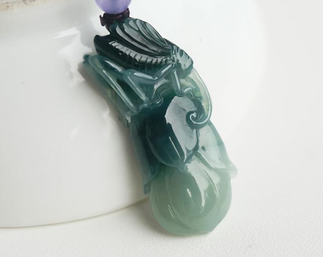 翡翠手镯的商品知识和寓意,A货翡翠手镯-第8张图片-翡翠网 翡翠手镯的商品知识和寓意,A货翡翠手镯-第8张图片-翡翠网