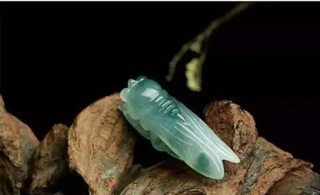 翡翠手镯的商品知识和寓意,A货翡翠手镯-第9张图片-翡翠网 翡翠手镯的商品知识和寓意,A货翡翠手镯-第9张图片-翡翠网