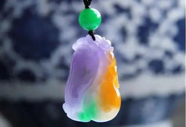 翡翠手镯的商品知识和寓意,A货翡翠手镯-第13张图片-翡翠网 翡翠手镯的商品知识和寓意,A货翡翠手镯-第13张图片-翡翠网