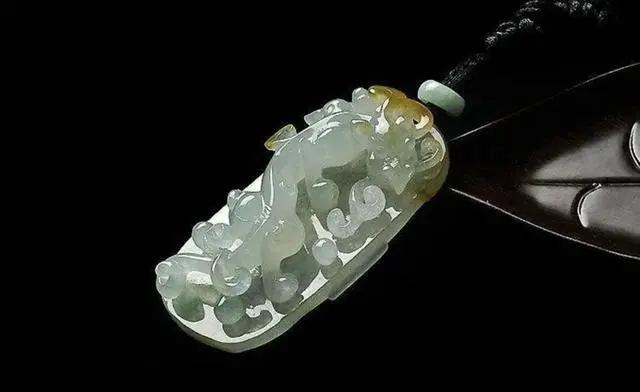 翡翠手镯的商品知识和寓意,A货翡翠手镯-第14张图片-翡翠网 翡翠手镯的商品知识和寓意,A货翡翠手镯-第14张图片-翡翠网